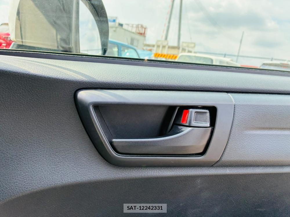 Toyota COROLLA AXIO 2019-07 8199195-19