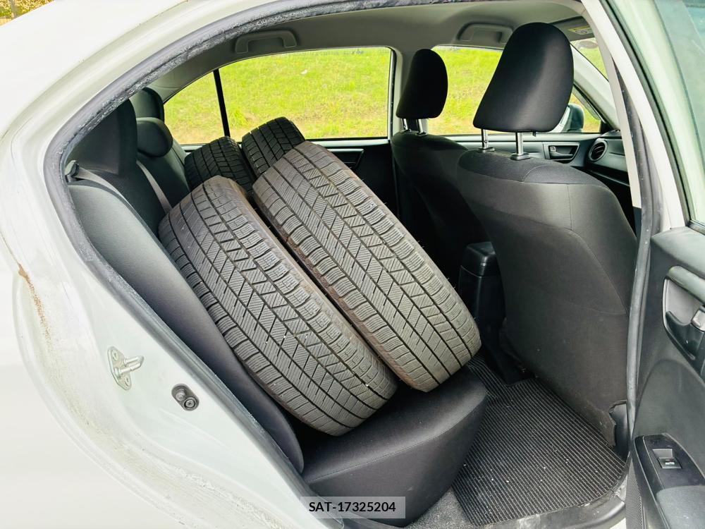 Toyota COROLLA AXIO 2019-10 8408527-8