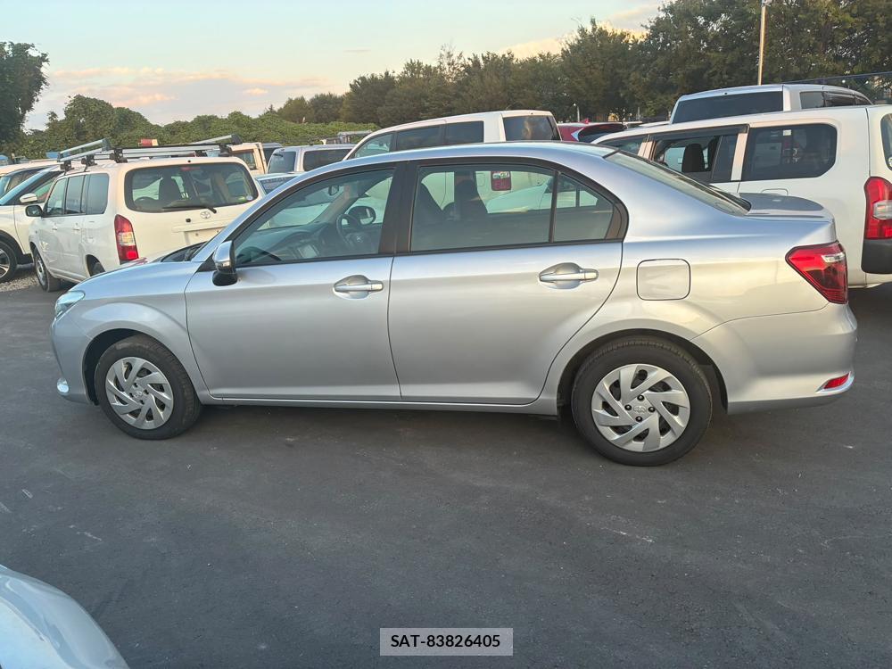 Toyota COROLLA AXIO 2020-07 8298894-1