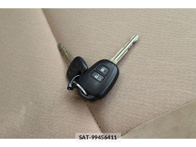 Toyota COROLLA AXIO 2014-03 8524088-21