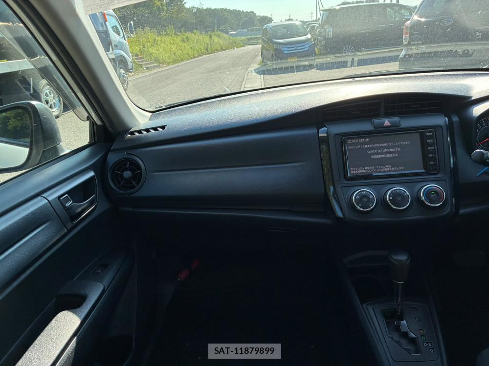 Toyota COROLLA AXIO 2019-03 8282302-17