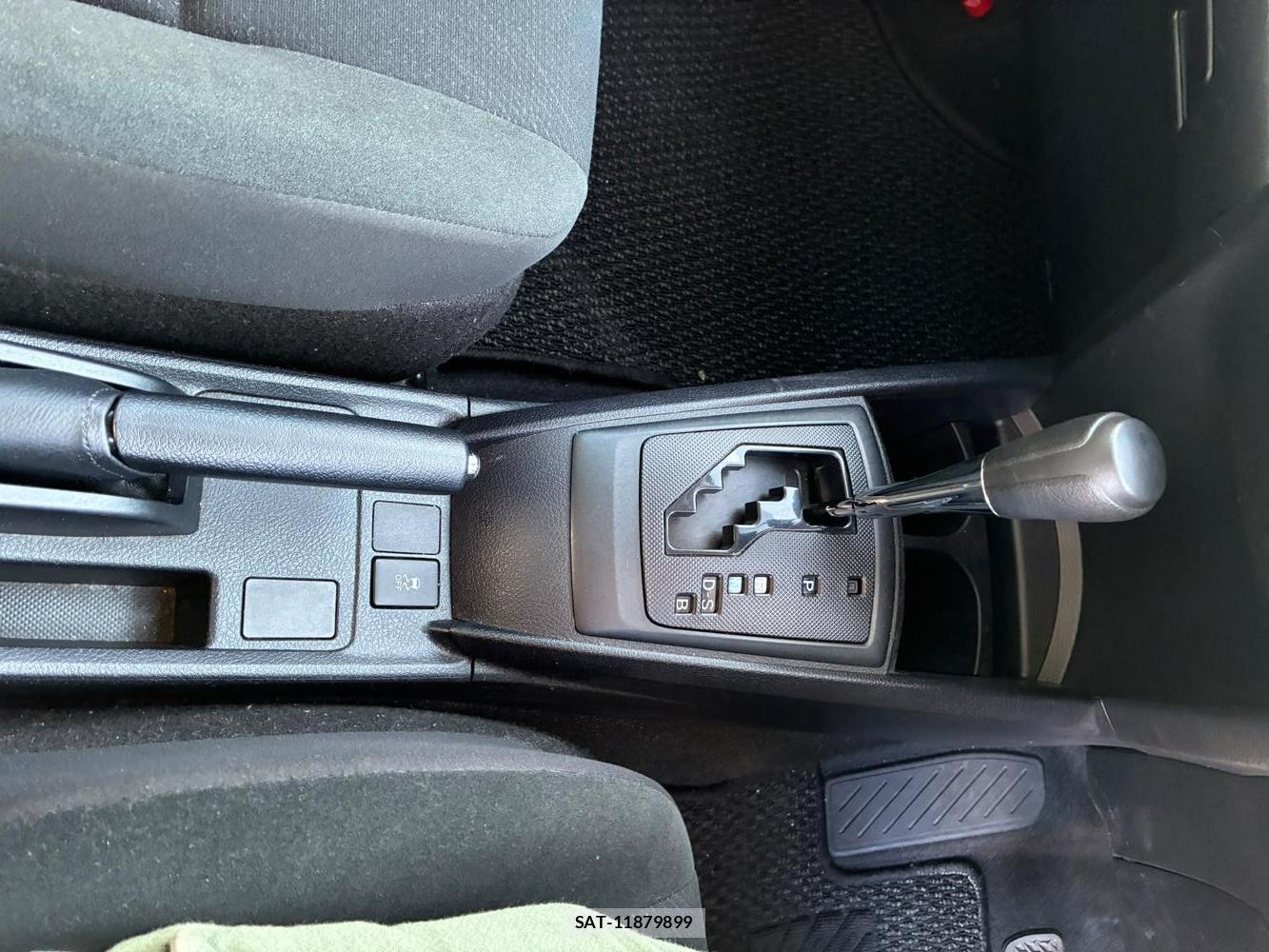 Toyota COROLLA AXIO 2019-03 8282302-20