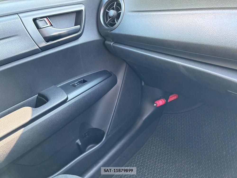 Toyota COROLLA AXIO 2019-03 8282302-24