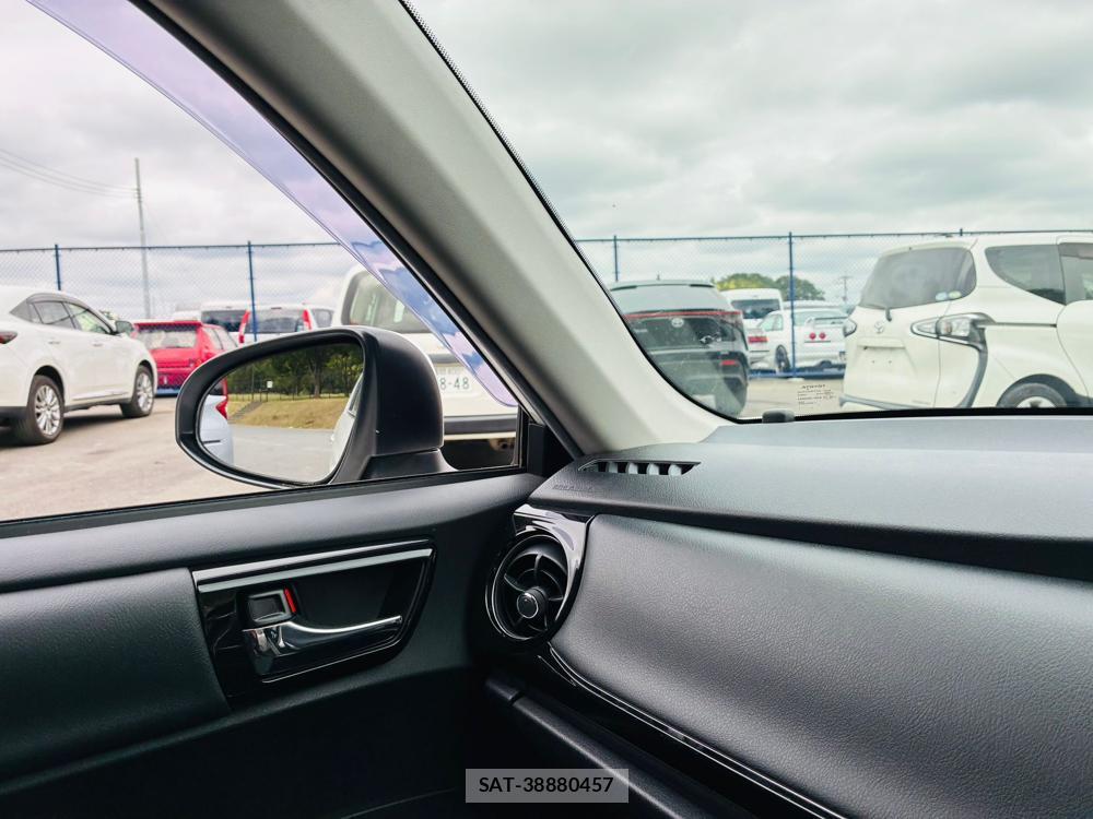 Toyota COROLLA AXIO 2019-08 8543896-18