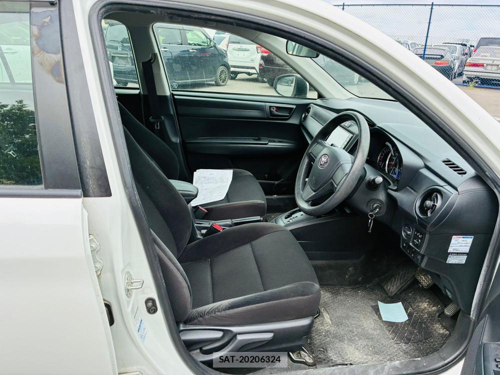Toyota COROLLA AXIO 2019-04 8282301-11