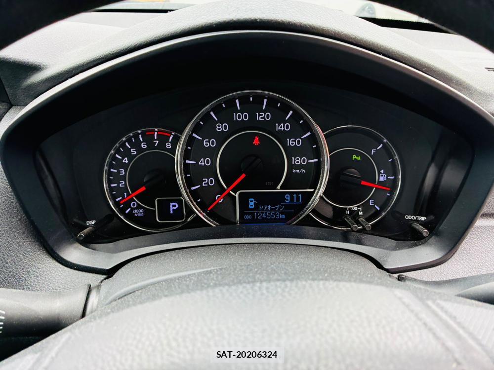 Toyota COROLLA AXIO 2019-04 8282301-15