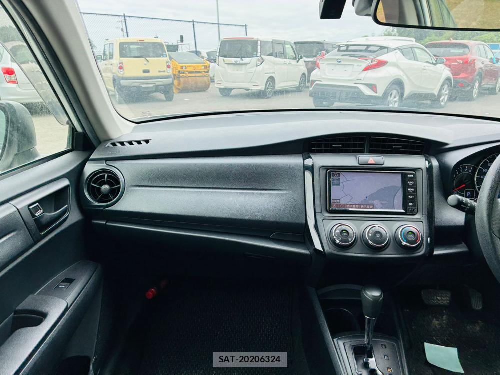 Toyota COROLLA AXIO 2019-04 8282301-17