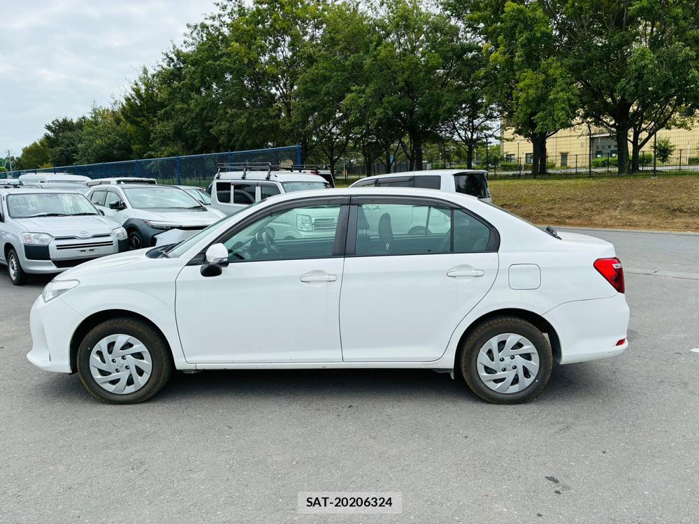 Toyota COROLLA AXIO 2019-04 8282301-1