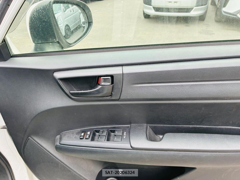 Toyota COROLLA AXIO 2019-04 8282301-22
