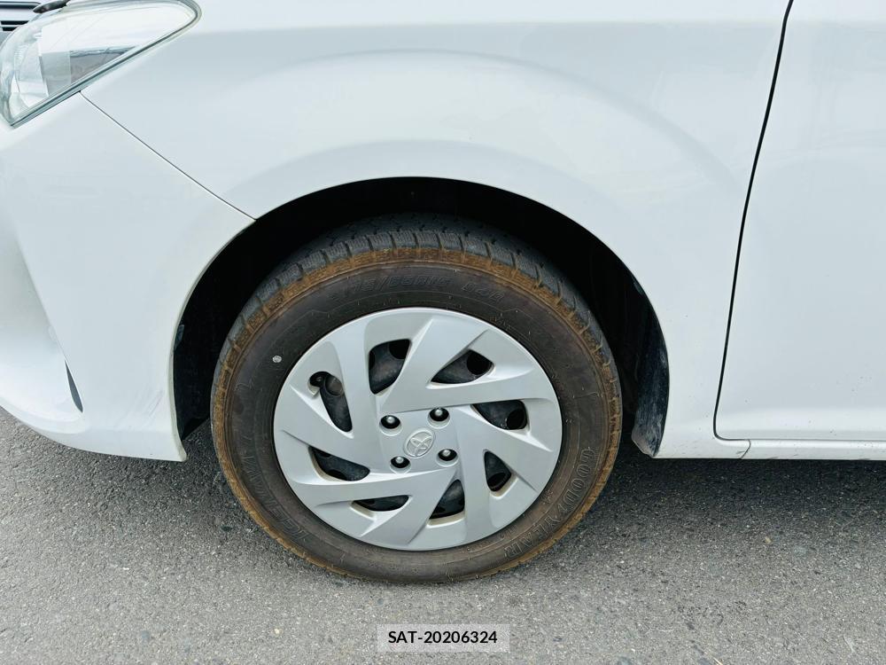 Toyota COROLLA AXIO 2019-04 8282301-28