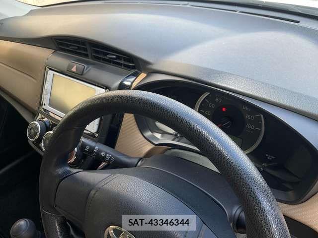 Toyota COROLLA AXIO 2014-03 8685310-15