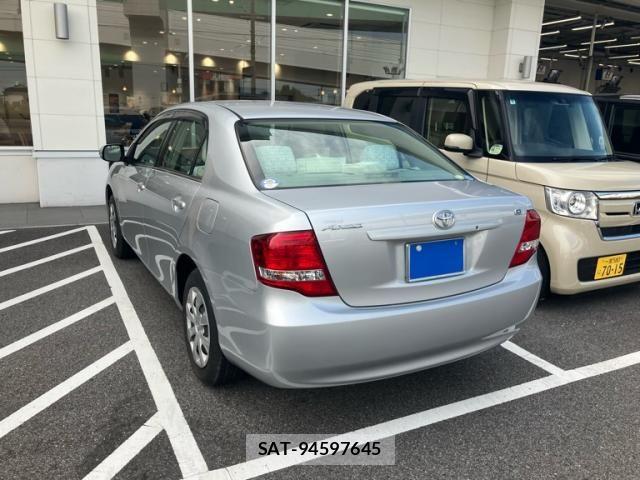 Toyota COROLLA AXIO 2010-06 8741220-3