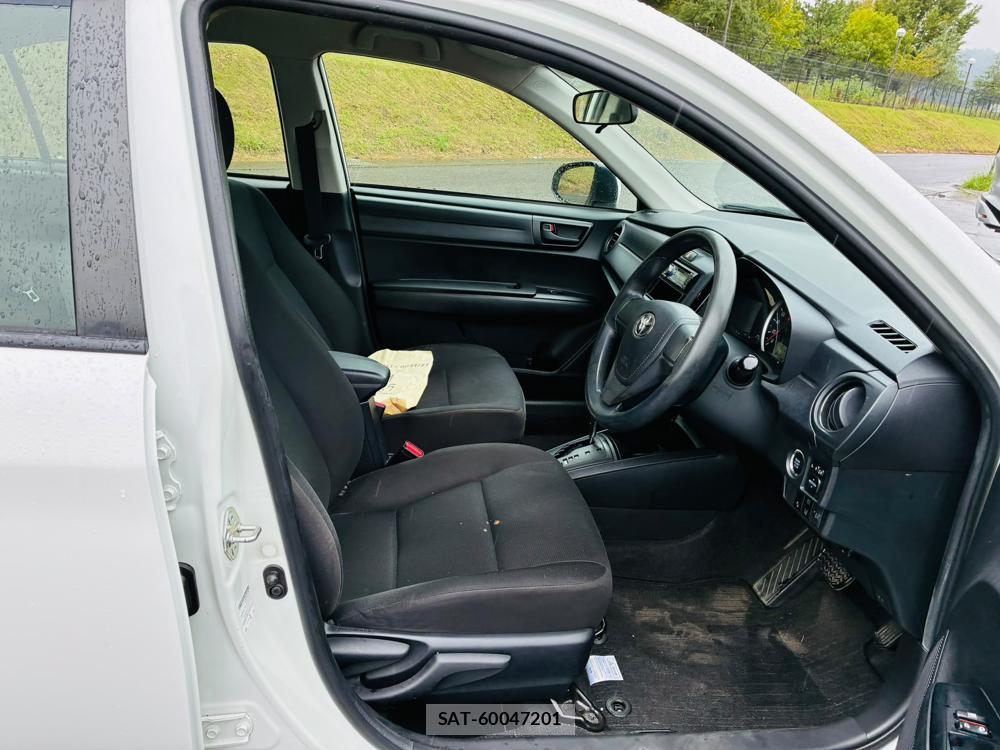 Toyota COROLLA AXIO 2020-04 8590881-11