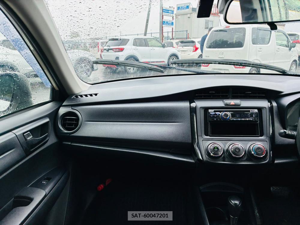 Toyota COROLLA AXIO 2020-04 8590881-17