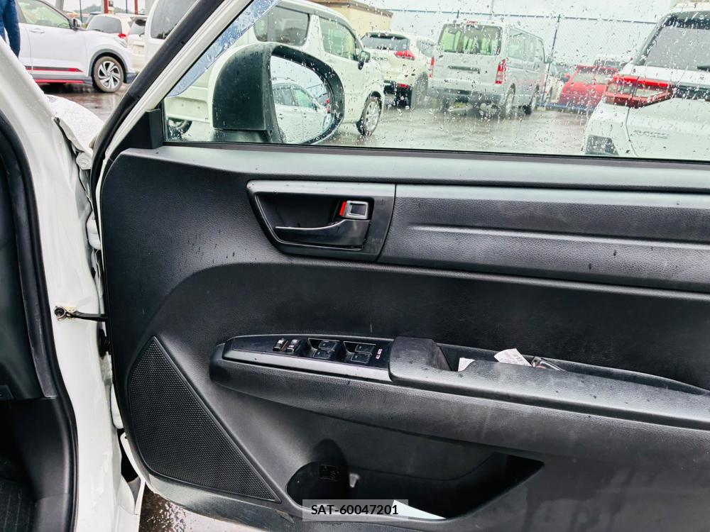 Toyota COROLLA AXIO 2020-04 8590881-21