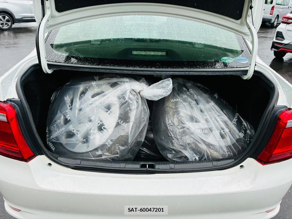 Toyota COROLLA AXIO 2020-04 8590881-24