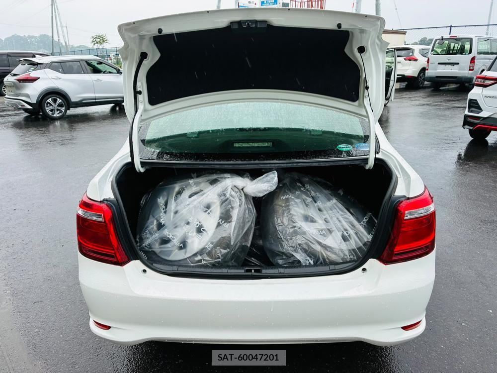 Toyota COROLLA AXIO 2020-04 8590881-25