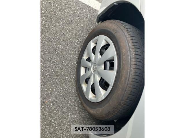 Toyota COROLLA AXIO 2010-06 8741221-5