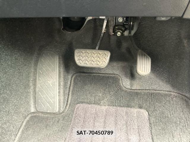 Toyota COROLLA AXIO 2016-07 8741217-13