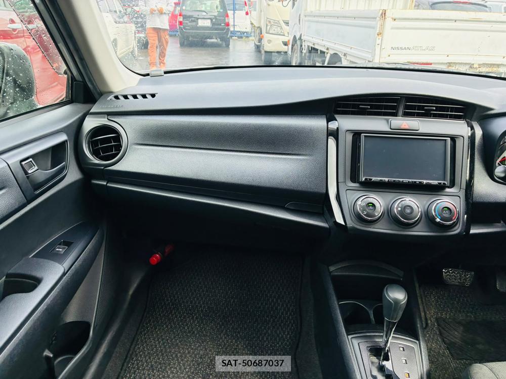 Toyota COROLLA AXIO 2020-03 8684896-17