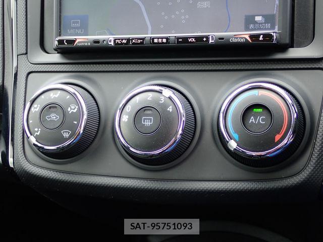 Toyota COROLLA AXIO 2019-04 8779768-11
