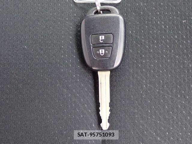 Toyota COROLLA AXIO 2019-04 8779768-13