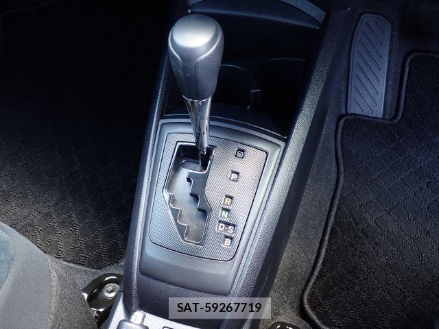 Toyota COROLLA AXIO 2019-04 8779767-10