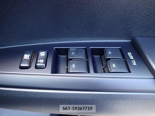 Toyota COROLLA AXIO 2019-04 8779767-11