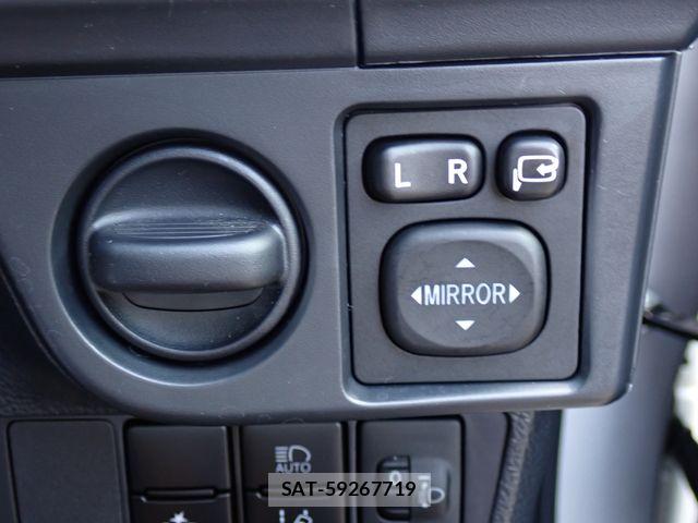 Toyota COROLLA AXIO 2019-04 8779767-13