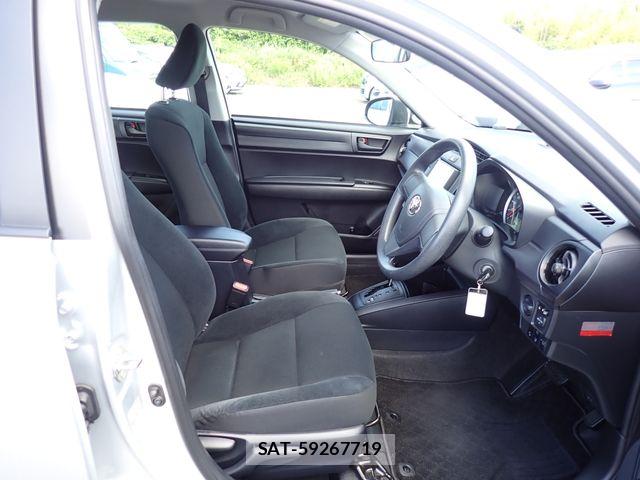 Toyota COROLLA AXIO 2019-04 8779767-15
