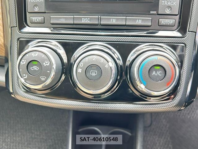 Toyota COROLLA AXIO 2013-06 8795521-21