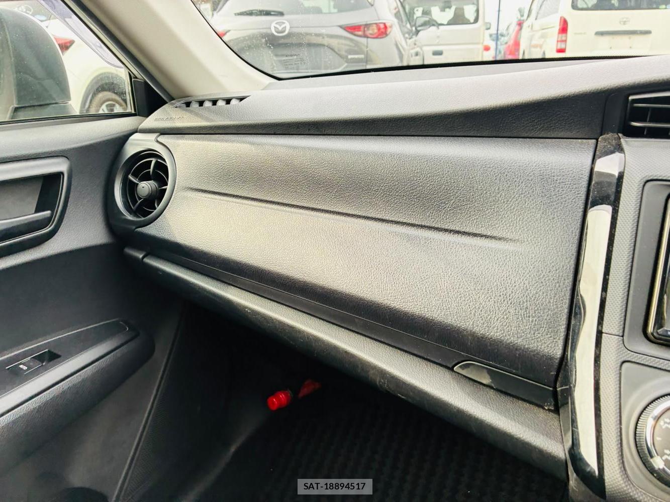Toyota COROLLA AXIO 2019/02 8767008-18