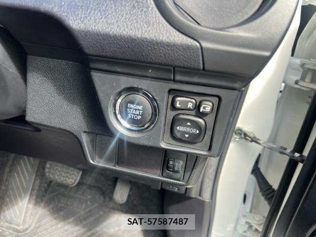 Toyota COROLLA AXIO 2024-04 8879143-12