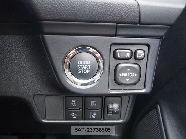 Toyota COROLLA AXIO 2023-09 1028812-13
