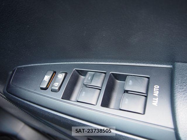 Toyota COROLLA AXIO 2023-09 1028812-15