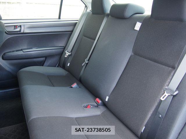 Toyota COROLLA AXIO 2023-09 1028812-6