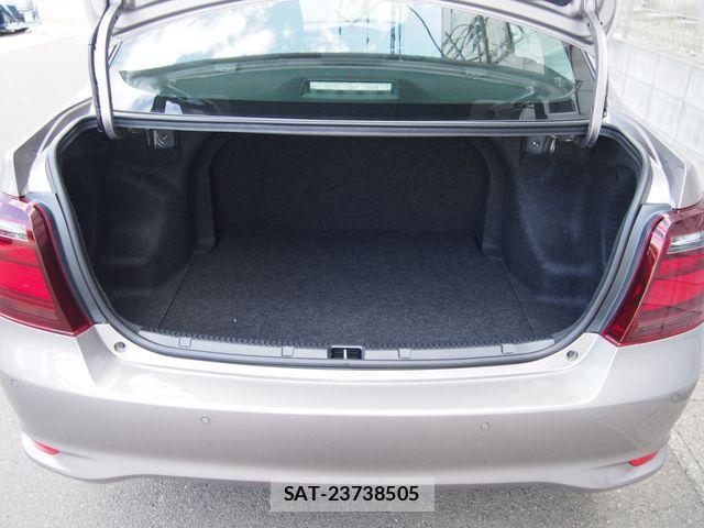 Toyota COROLLA AXIO 2023-09 1028812-7