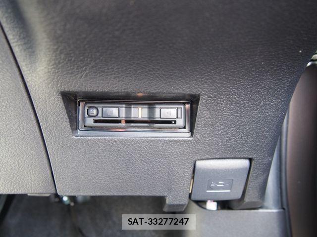 Toyota COROLLA AXIO 2023-12 1488882-15