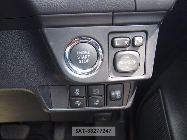 Toyota COROLLA AXIO 2023-12 1488882-16