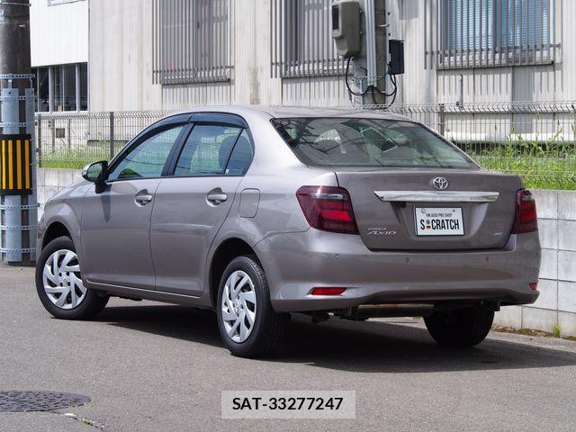Toyota COROLLA AXIO 2023-12 1488882-2