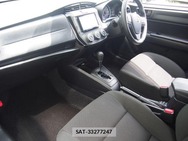 Toyota COROLLA AXIO 2023-12 1488882-5