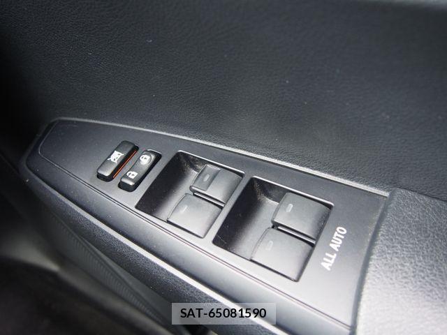 Toyota COROLLA AXIO 2016-09 6814235-15