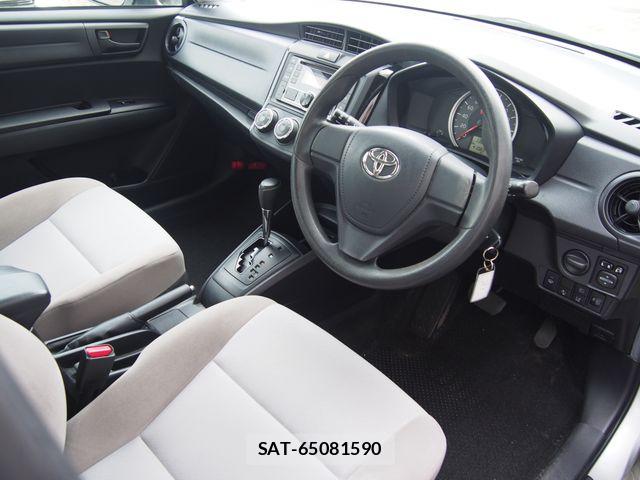 Toyota COROLLA AXIO 2016-09 6814235-3