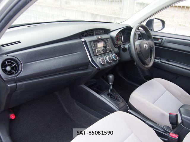 Toyota COROLLA AXIO 2016-09 6814235-5