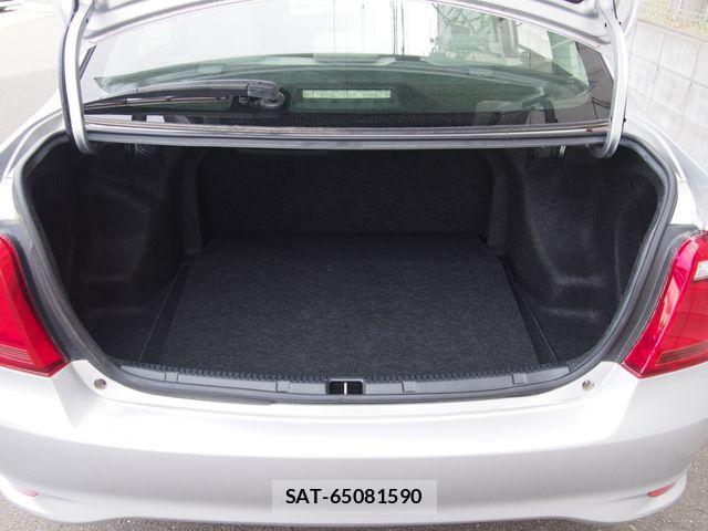 Toyota COROLLA AXIO 2016-09 6814235-8