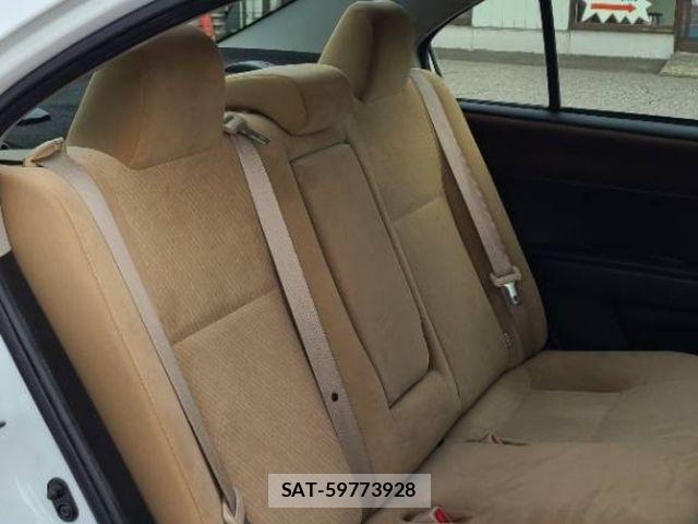 Toyota COROLLA AXIO 2014-11 7250191-16