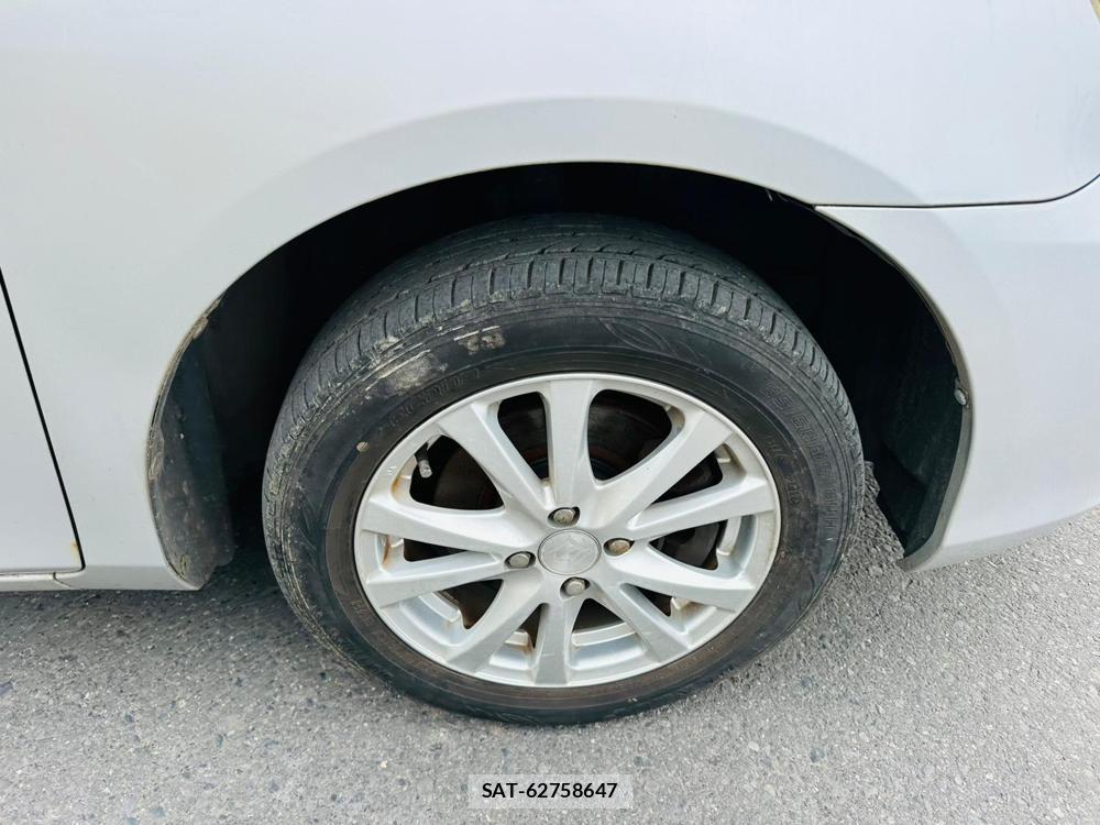 Toyota COROLLA AXIO 2008-10 7396452-27