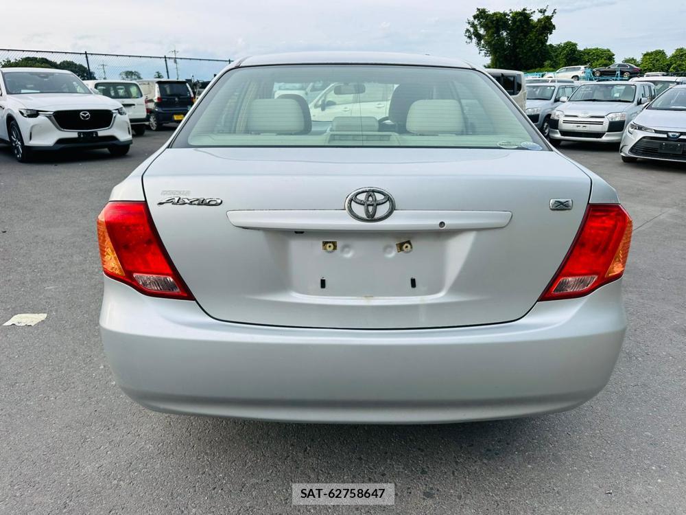 Toyota COROLLA AXIO 2008-10 7396452-3