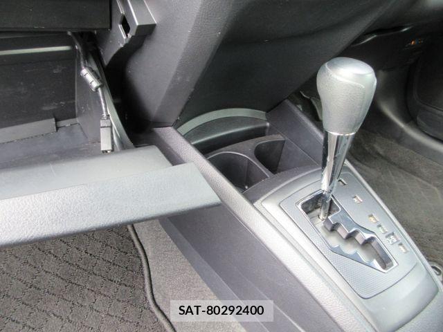 Toyota COROLLA AXIO 2019-07 8524092-26