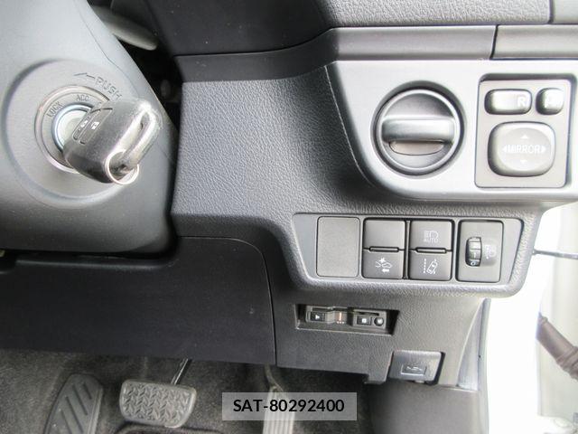 Toyota COROLLA AXIO 2019-07 8524092-5